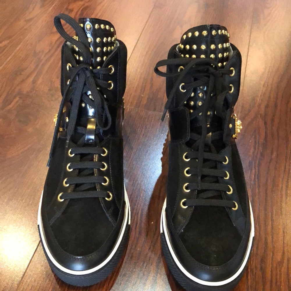 ❌SOLD❌Authentic Men Versace Tenis